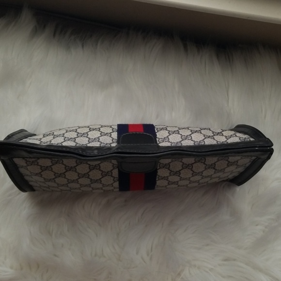 Authentic Vintage Gucci Clutch XL Crossbody - Picture 3 of 7